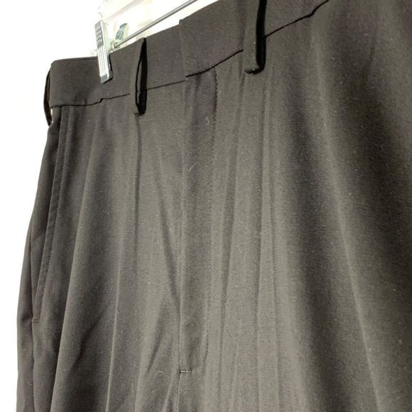 Mens Haggar classic fit black dress pants flat front size 36 x 30 EUC 3481 - Picture 2 of 8